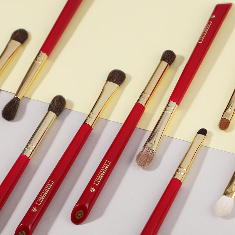 CHICHODO Makeup Brush-Luxuriou - огляд і ціна Luxury Skincare Accessories